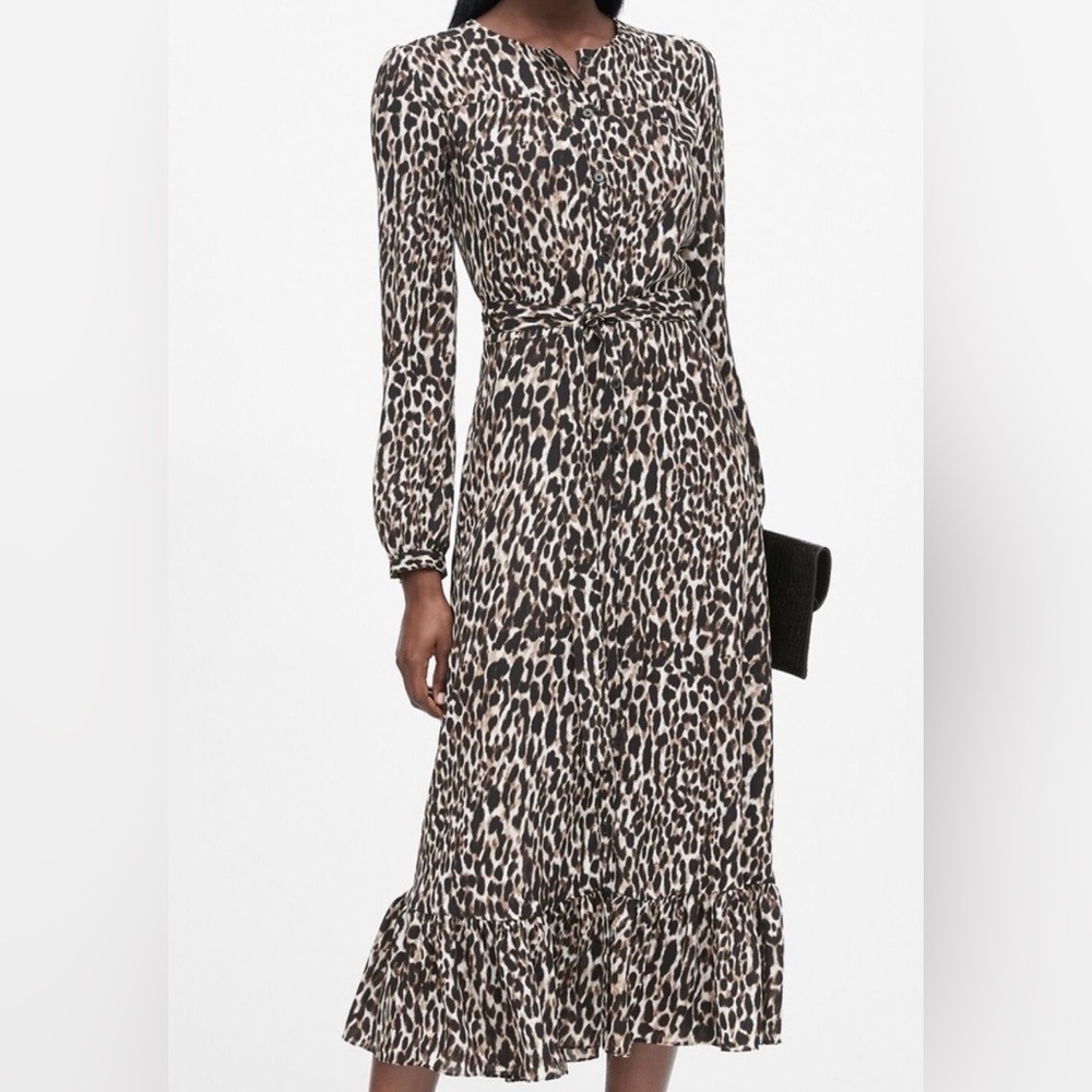 Banana Republic Leopard Print Midi
Shirt Dress #H00